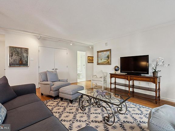 4th image of 1900 John F Kennedy Blvd #1919-17
