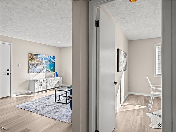 5th image of 21044 Southbend Cir APT 2