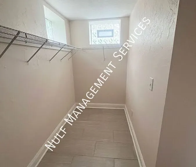 358 Pointview Rd — Photo 10