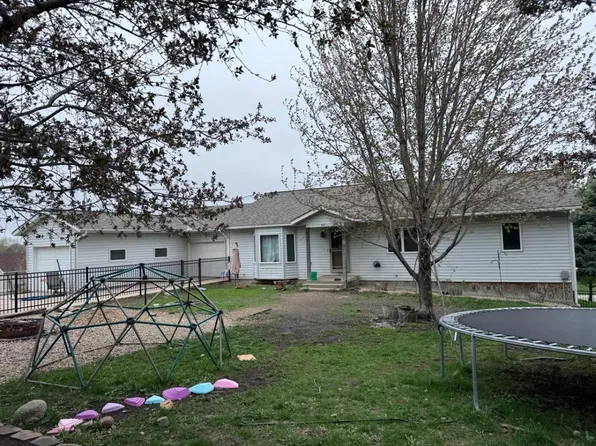 702 Idaho St SW, Lonsdale, MN 55046