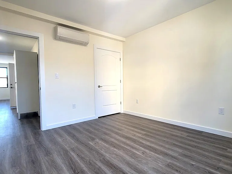 140 Amherst St #1 — Photo 9