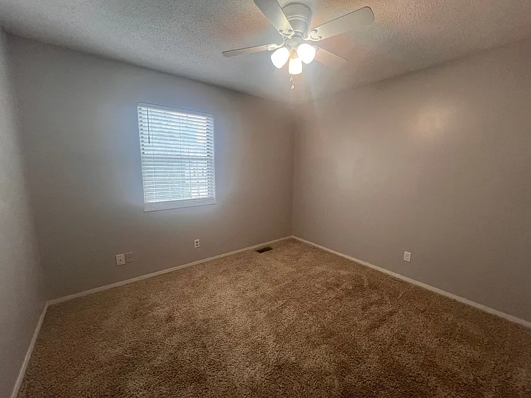 229 W Village Lake Dr — Photo 8