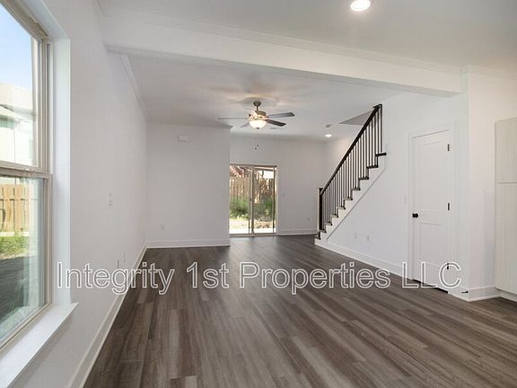 2nd image of 5902 NW 88th St