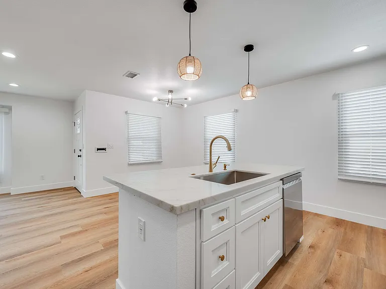 4342 Arabella St — Photo 14