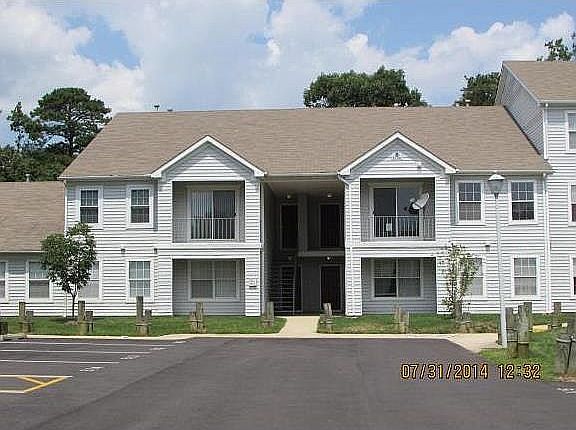 Building (Condo Upper Rt)