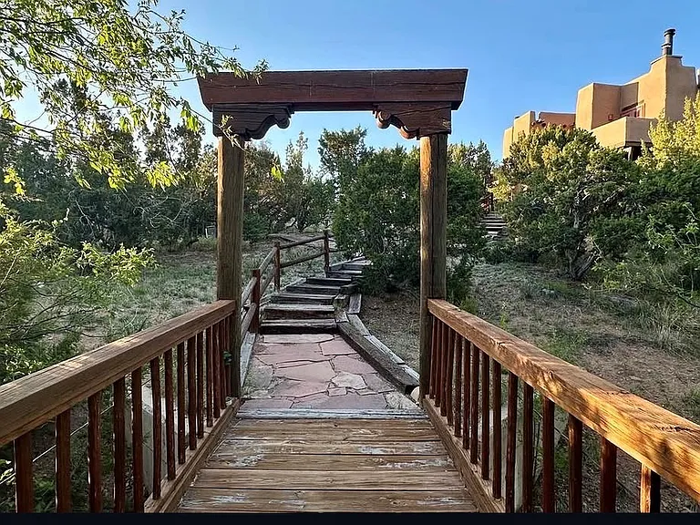 2600 W Zia Rd — Photo 14