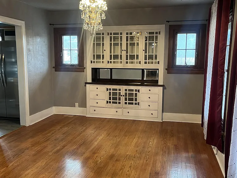 3715 Warren Ave — Photo 4
