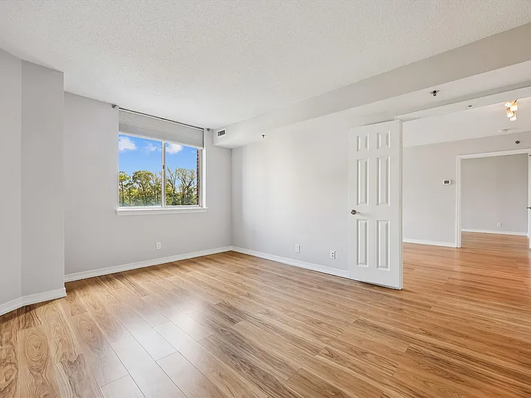 5809 Nicholson Ln #514 — Photo 17