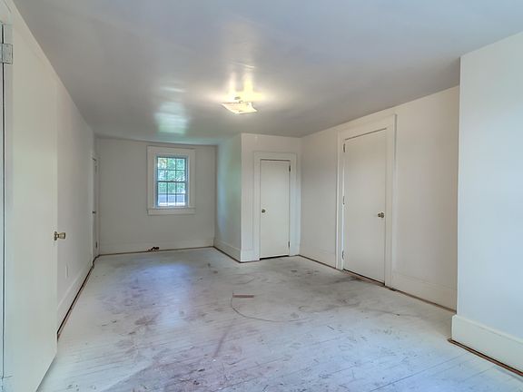 5th image of 4605 Jenkins Ave