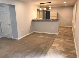 324 E D St, Purcellville, VA