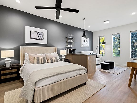 4th image of 210 W Columbus Dr #3