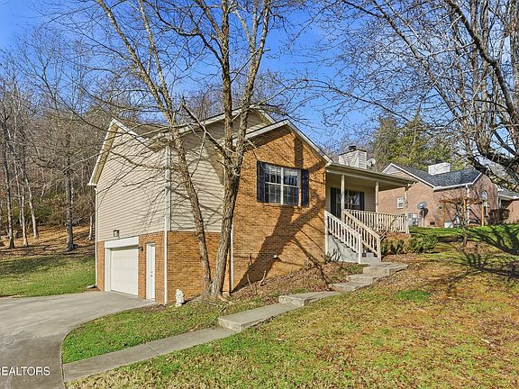 2nd image of 4805 Camby Ln