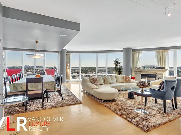 5th image of 1033 Marinaside Cres #3903