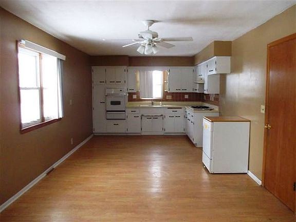 5th image of 6859 Vesta Dr