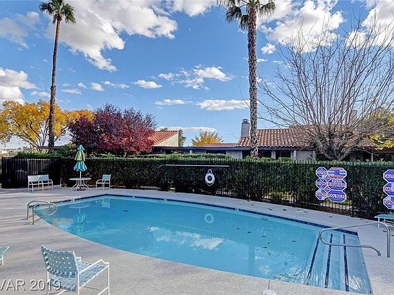 3rd image of 2454 San Lucas Cir