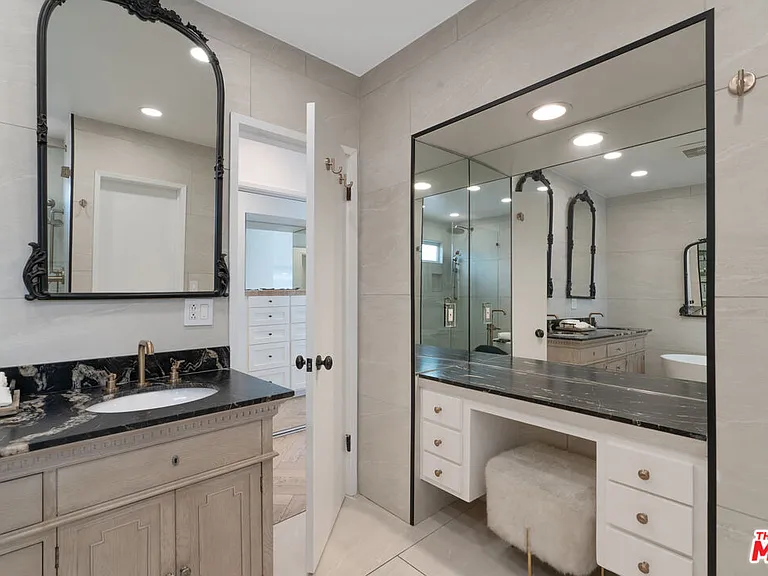 3479 Wonder View Dr — Photo 36