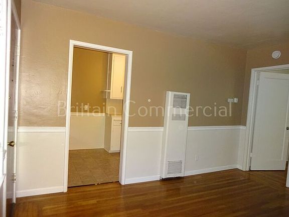 5th image of 2325 H St APT 10B