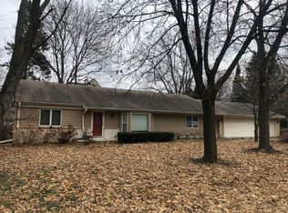 460 Leanore Ln, Brookfield, WI 53005