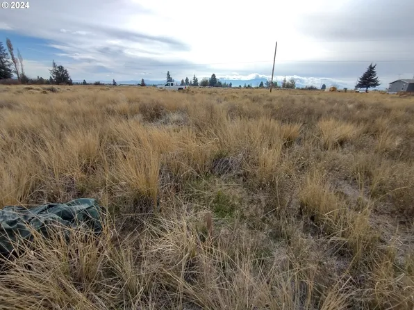 Cloutier Dr, Chiloquin, OR 97624