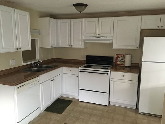 2nd image of 570 Plaza Del Sol