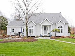 621 Wellesley Cir, Avon Lake, OH 44012