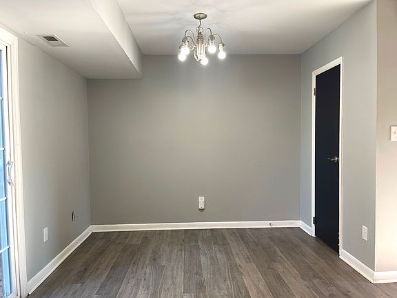 3rd image of 5241 Daffodil Dr