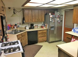 2446 S Cain Ct, Visalia, CA 93292