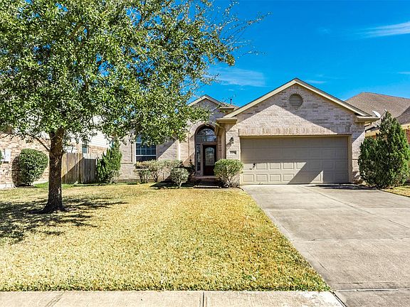 2nd image of 2296 Cantabria Ln