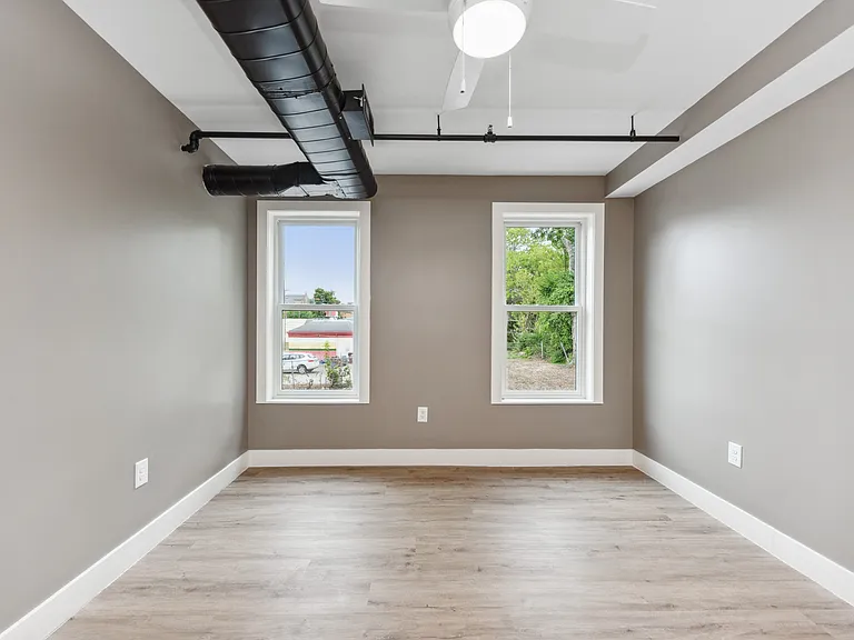 6011 Madison Rd #3 — Photo 12