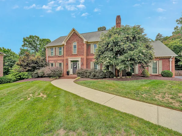 8352 Cardington Dr, Roanoke, VA 24019