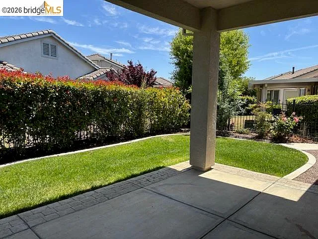 366 Saint Claire Ter — Photo 14