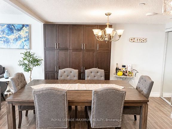 5th image of 800 Lawrence Ave W #814