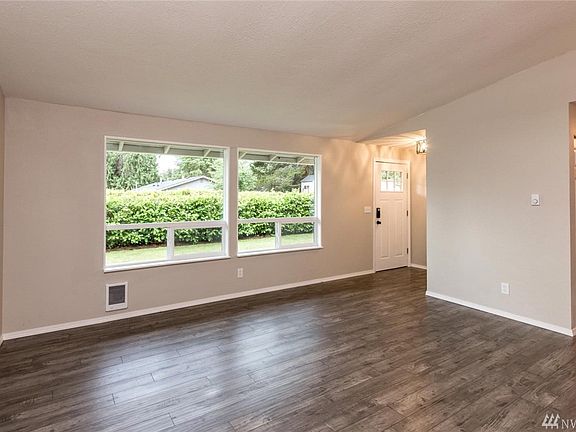 4th image of 7019 Parkdale Dr NW