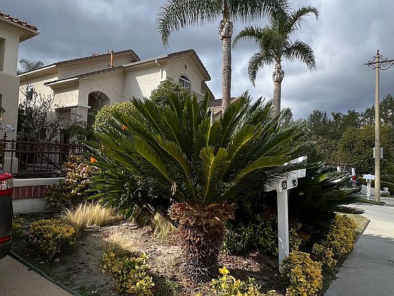 2nd image of 915 S Sedona Ln