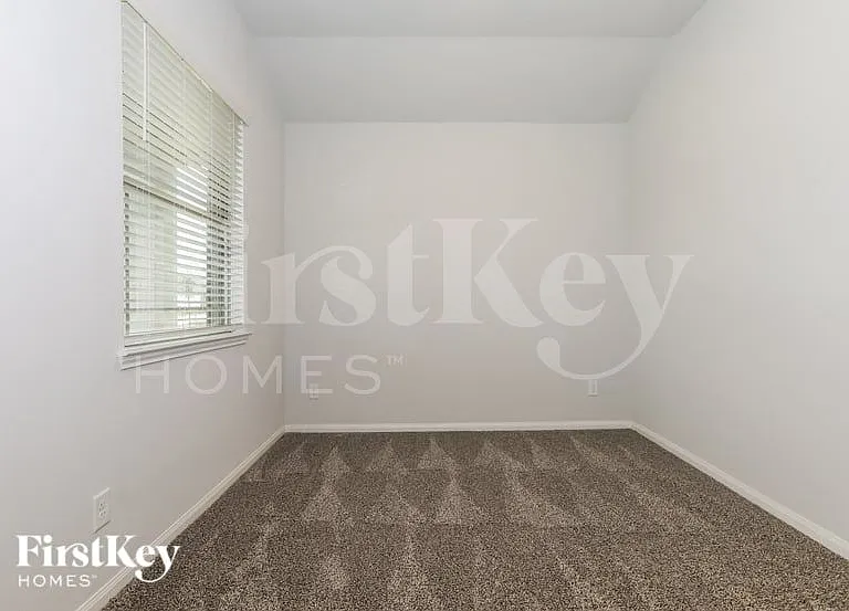11012 Patriot Ct — Photo 12