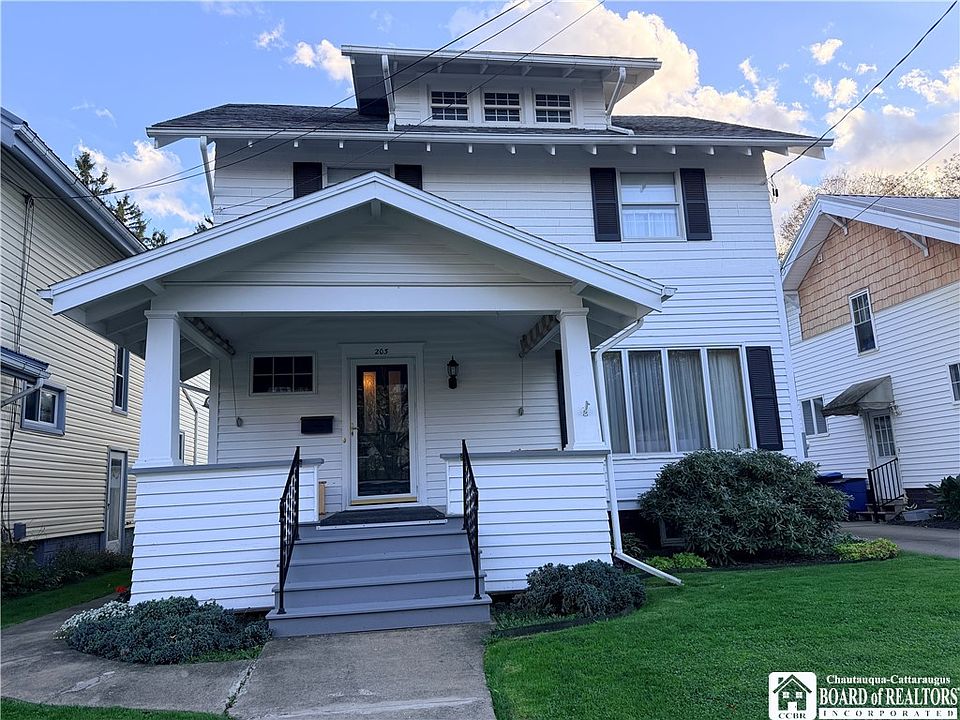1st image of 203 Irving St