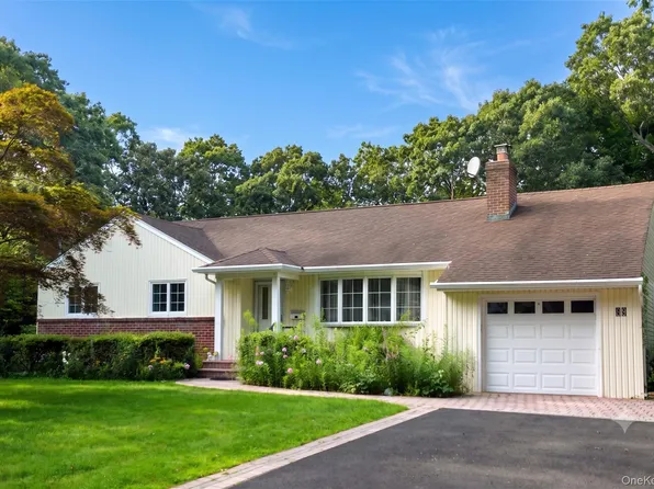 89 Burton Lane, Commack, NY 11725