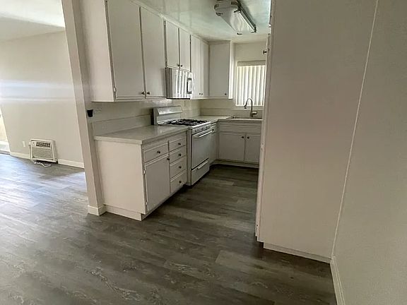 4th image of 5354 Yarmouth Ave #09fa207f5