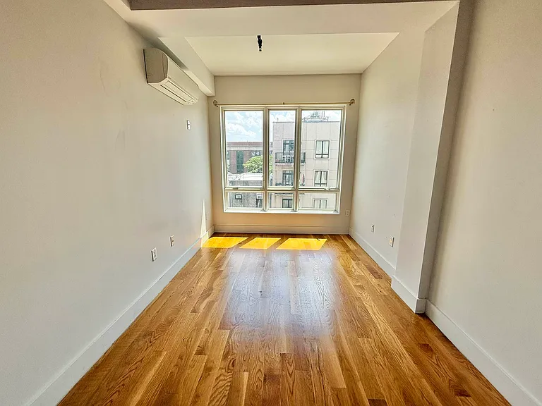 880 Dekalb Ave #4011 — Photo 9