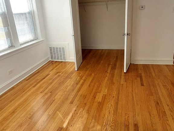 2nd image of 1101 N Avers Ave #16793796