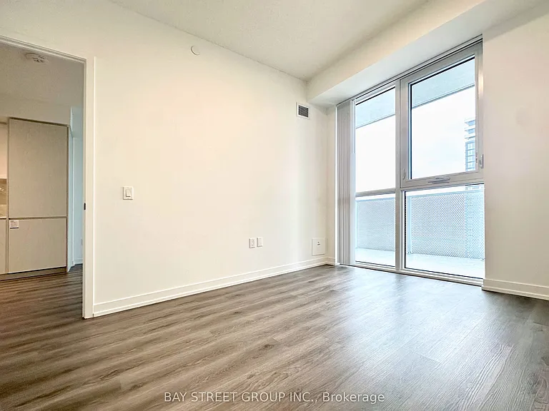 28 Interchange Way #4102 — Photo 15