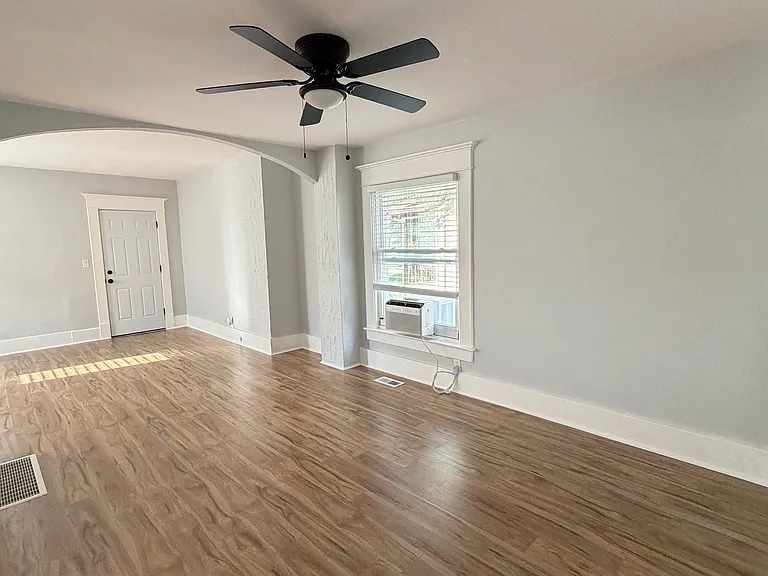 1211 W Michigan Ave #1211 — Photo 5