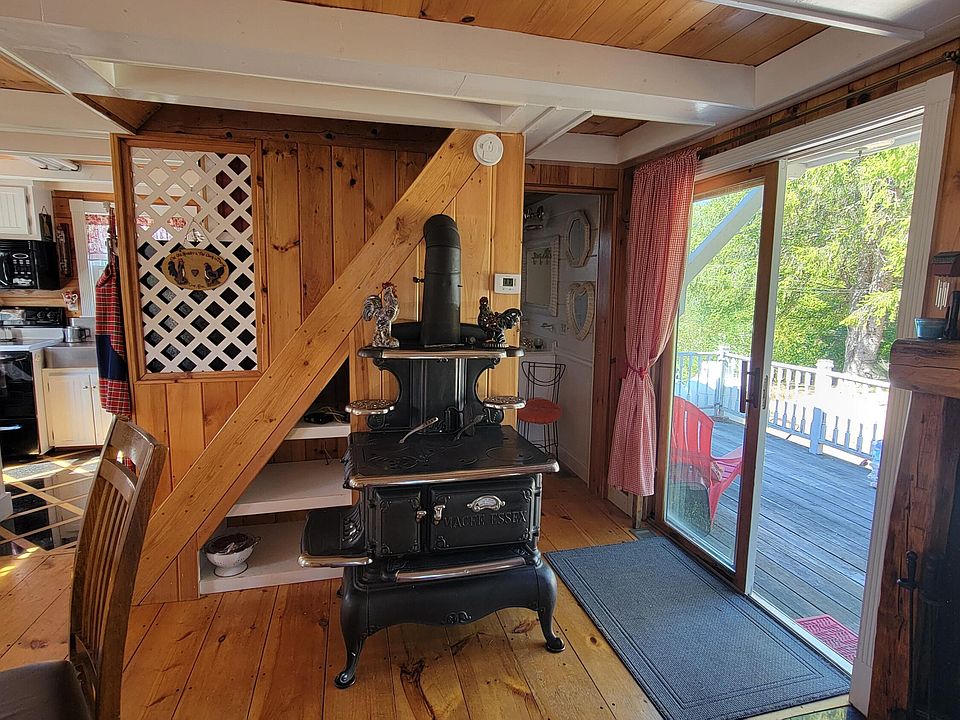 13th image of this home