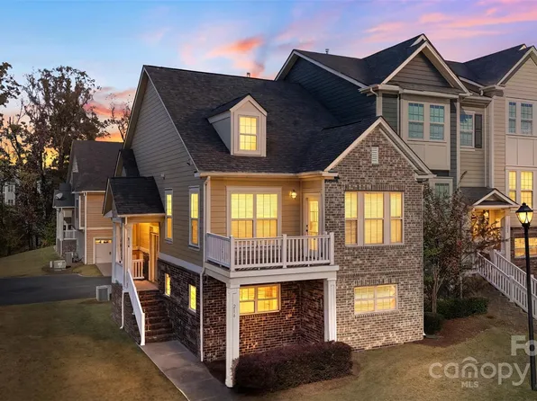 214 Butterfly Pl, Fort Mill, SC 29708
