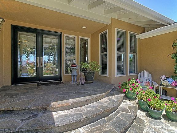 3rd image of 1029 Deseo Ave