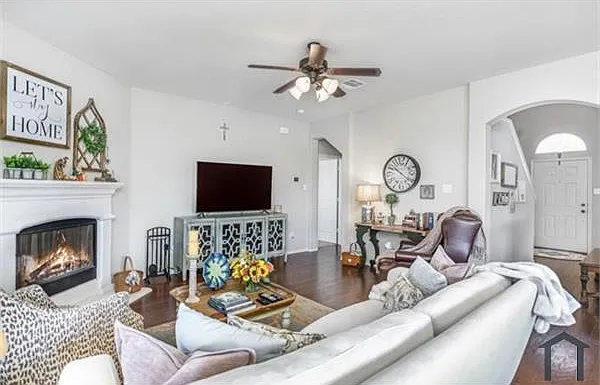 718 Fannin Dr — Photo 9