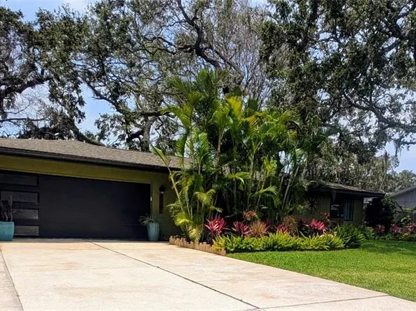 8260 32nd Ave N, Saint Petersburg, FL 33710