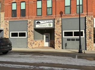 321 9th St, Sheldon, IA 51201