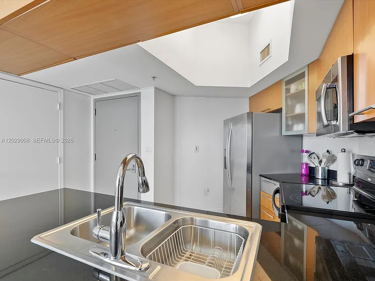 1750 N Bayshore Dr #5601 — Photo 9