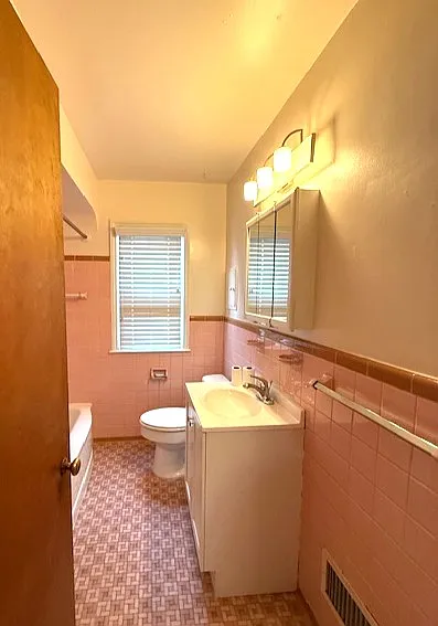 414 Moross Rd — Photo 10